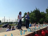 Александр Олянич дает напутствия перед стартом Олимпийского забега