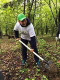 Посадка деревьев в спортивном парке отдыха имени Героя России Ларисы Лазутиной