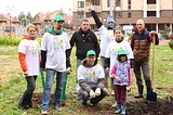 посадка деревьев в ЖК «Гусарская баллада»