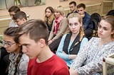 Круглый стол «Знаешь историю — любишь страну»