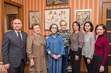 Народная артистка СССР Инна Чурикова подает документы в Общественную палату Одинцовского района третьего созыва (Фото Максима Остроухова)