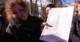 Жители дома 46 на Можайском шоссе протестуют против строительства на детской площадке