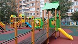 Новая детская площадка на Маршала Жукова, 34а