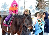 Прошло благотворительное новогоднее мероприятие для детей «На лошадке на встречу к Деду Морозу»